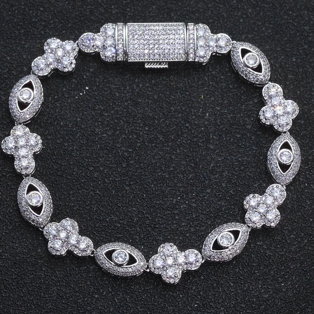 𝔭𝔲𝔯𝔢 𝔤𝔯𝔞𝔠𝔢 𝔢𝔶𝔢 𝔟𝔯𝔞𝔠𝔢𝔩𝔢𝔱