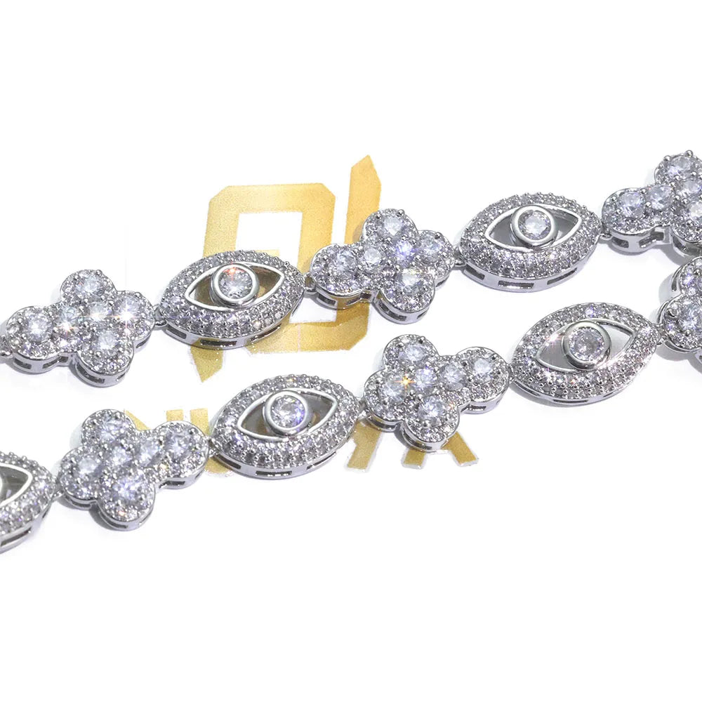 𝔭𝔲𝔯𝔢 𝔤𝔯𝔞𝔠𝔢 𝔢𝔶𝔢 𝔟𝔯𝔞𝔠𝔢𝔩𝔢𝔱